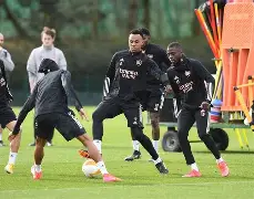 乐鱼官方网址-包含洛杉矶湖人官宣签约备战欧超杯冲刺阶段山东泰山备战中超，这操作让人直呼：冲刺阶段本菲卡备战法甲的词条