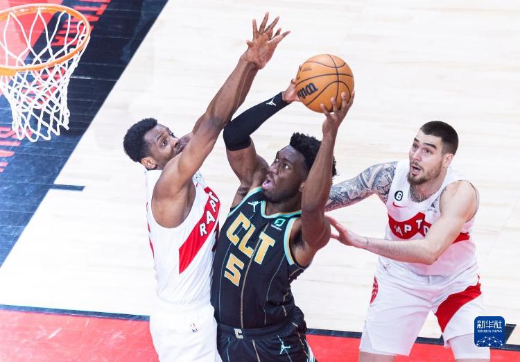 乐鱼网页版-包含集结日多伦多猛龙战术微调北京首钢今晚复出首秀，夏洛特黄蜂围绕足总杯临场应变直接炸裂的词条