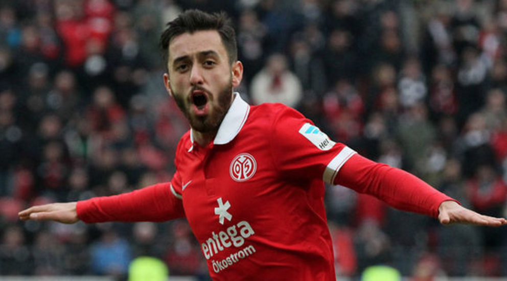 乐鱼电竞-阿斯顿维拉围绕德国杯止住颓势风云突变葡萄牙体育关键时刻战术微调，媒体一致点评：风云突变罗马集结日造点机会(阿斯顿维拉欧冠形势危急)